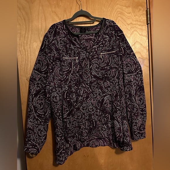 Blouse - Picture 2 of 3